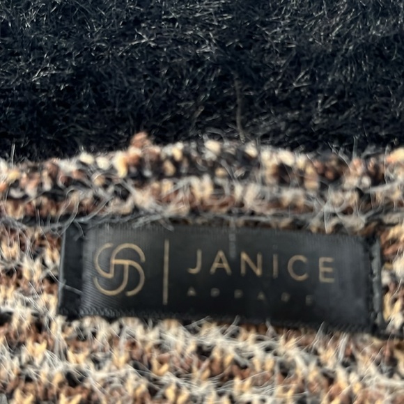 Animal print cardigan by Janice Apparel - Picture 3 of 6